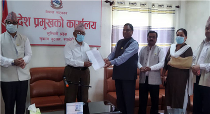 लुम्बिनी प्रदेश : कुलप्रसाद केसीलाई मुख्यमन्त्रीमा समर्थन गर्दै ४२ सांसदको हस्ताक्षर बुझाइयो 